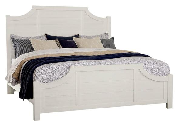 Maple Road Two-Tone Scalloped Bed