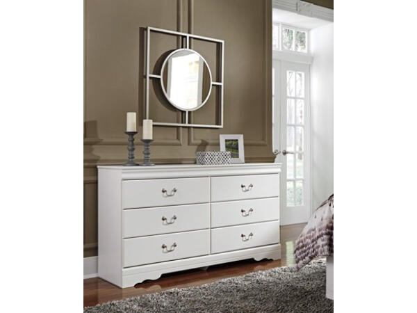 Anarasia Dresser