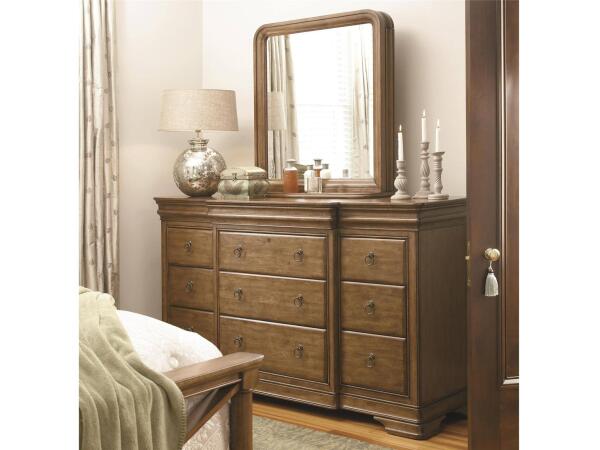 New Lou Dressing Chest