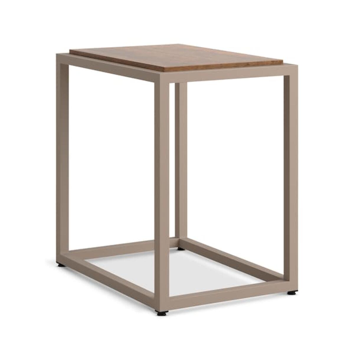 Midtown Maple Chairside Table Midtown Maple Chairside Table
